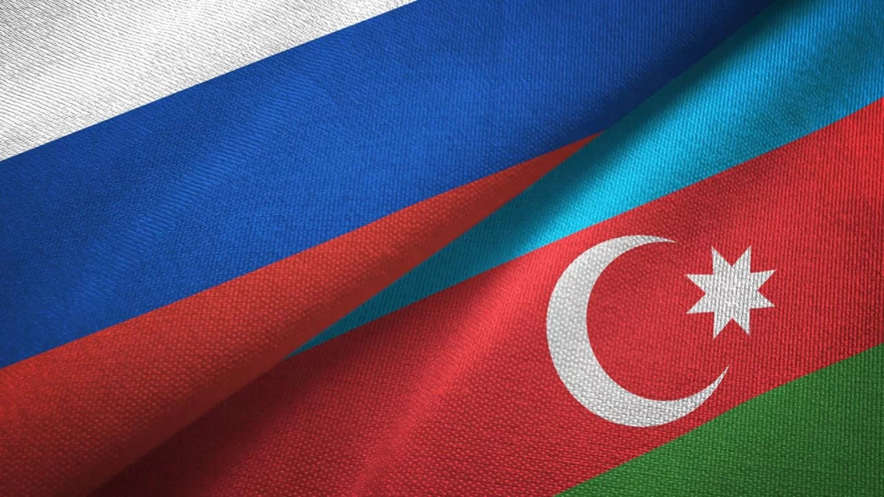 Azerbaycan Rusya'nın Bakü Büyükelçisini Bakanlığa çağırdı