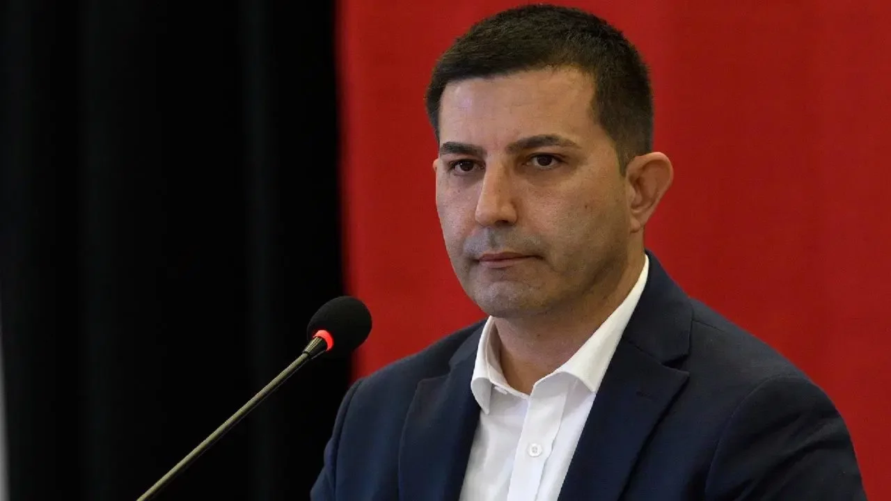 Tutuklu Kuşadası Belediye Başkanı Ömer Günel, CHP'den istifa etti