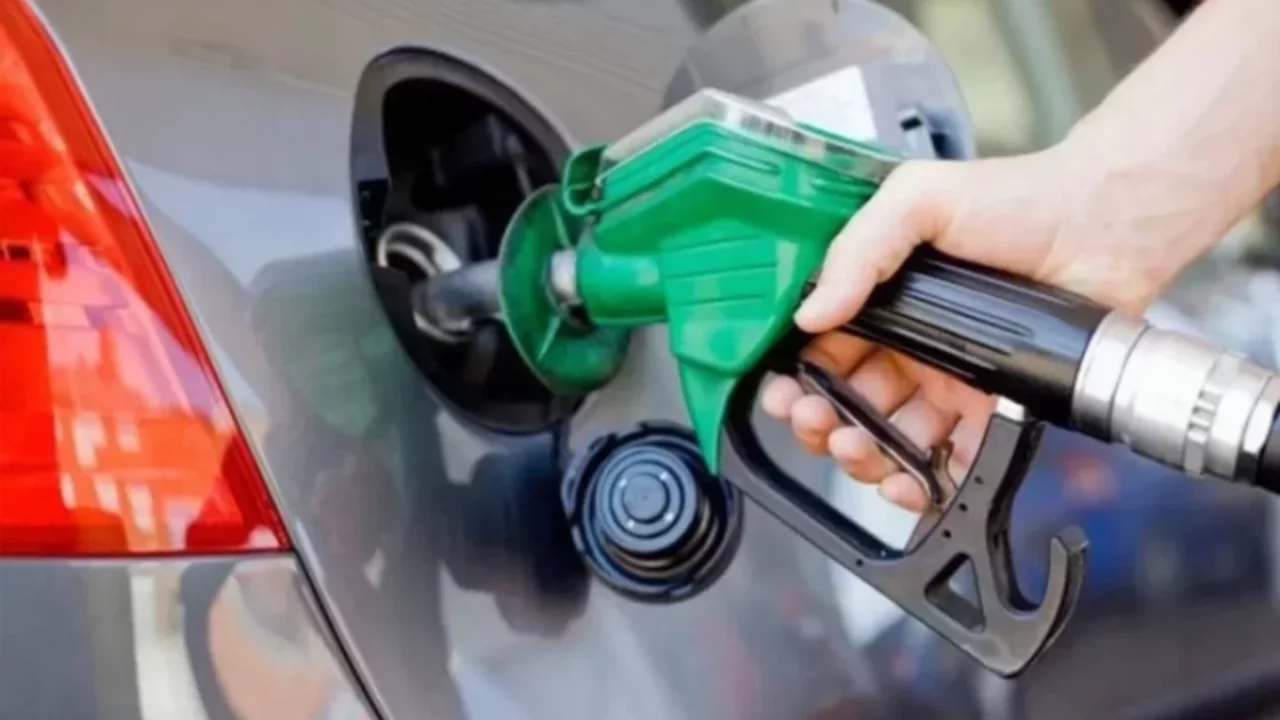 Benzine zam ya da indirim var mı?