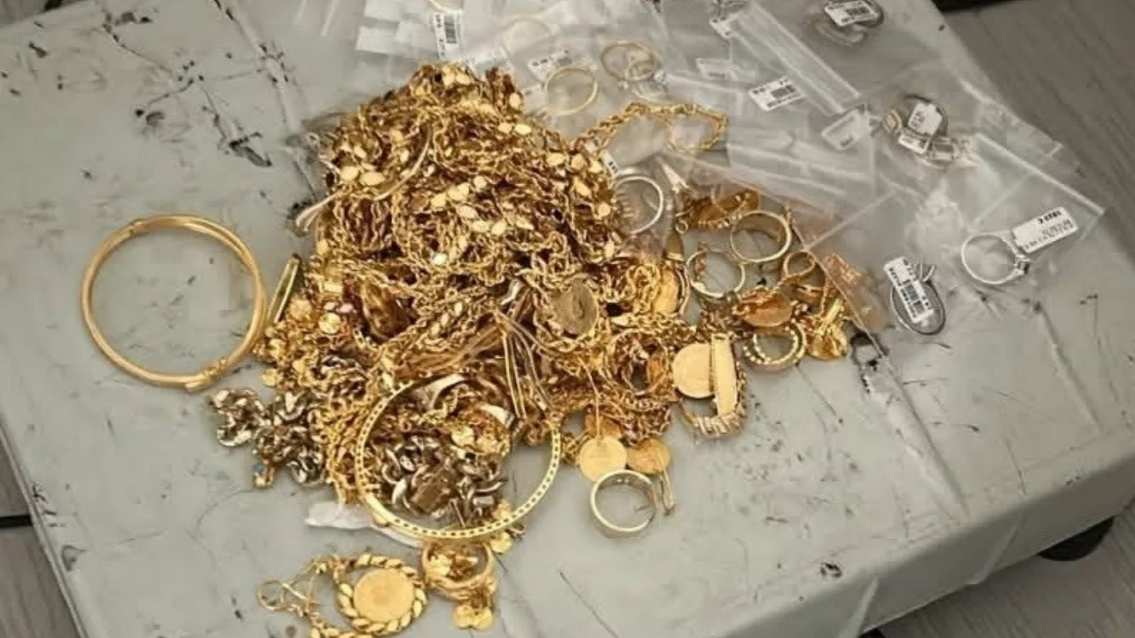 Bulgaristan'da gurbetçi ailenin aracında 603 gram kaçak altın ele geçirildi