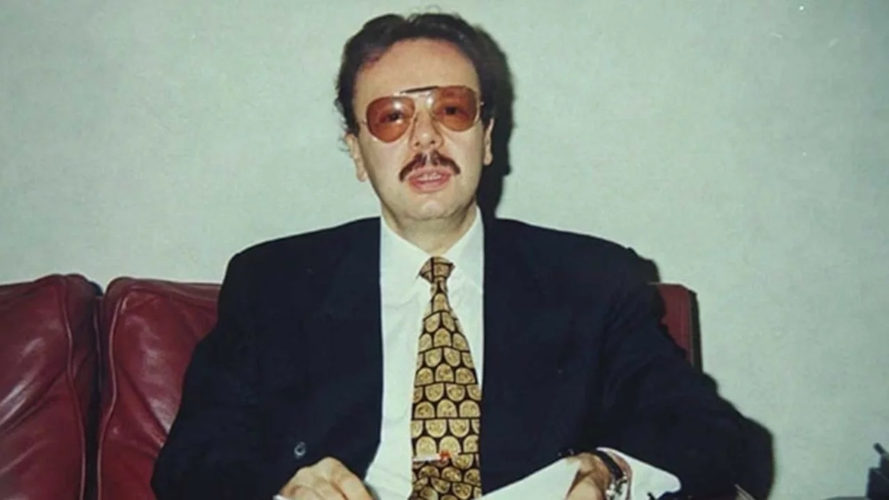 "Süleymancıların" eski lideri Arif Ahmet Denizolgun'un mezarından çıkarılan örnekler yeniden kabr...