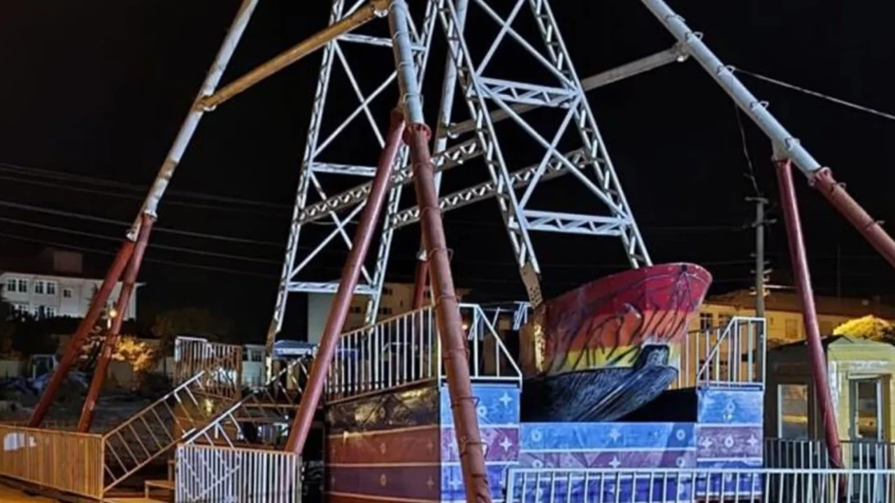 Lunaparkta iş kazası: Gondoldan düşen işçi yaralandı