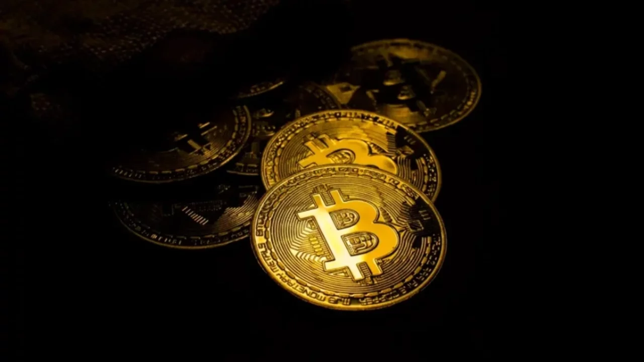 Bitcoin 70 bin dolara dayandı