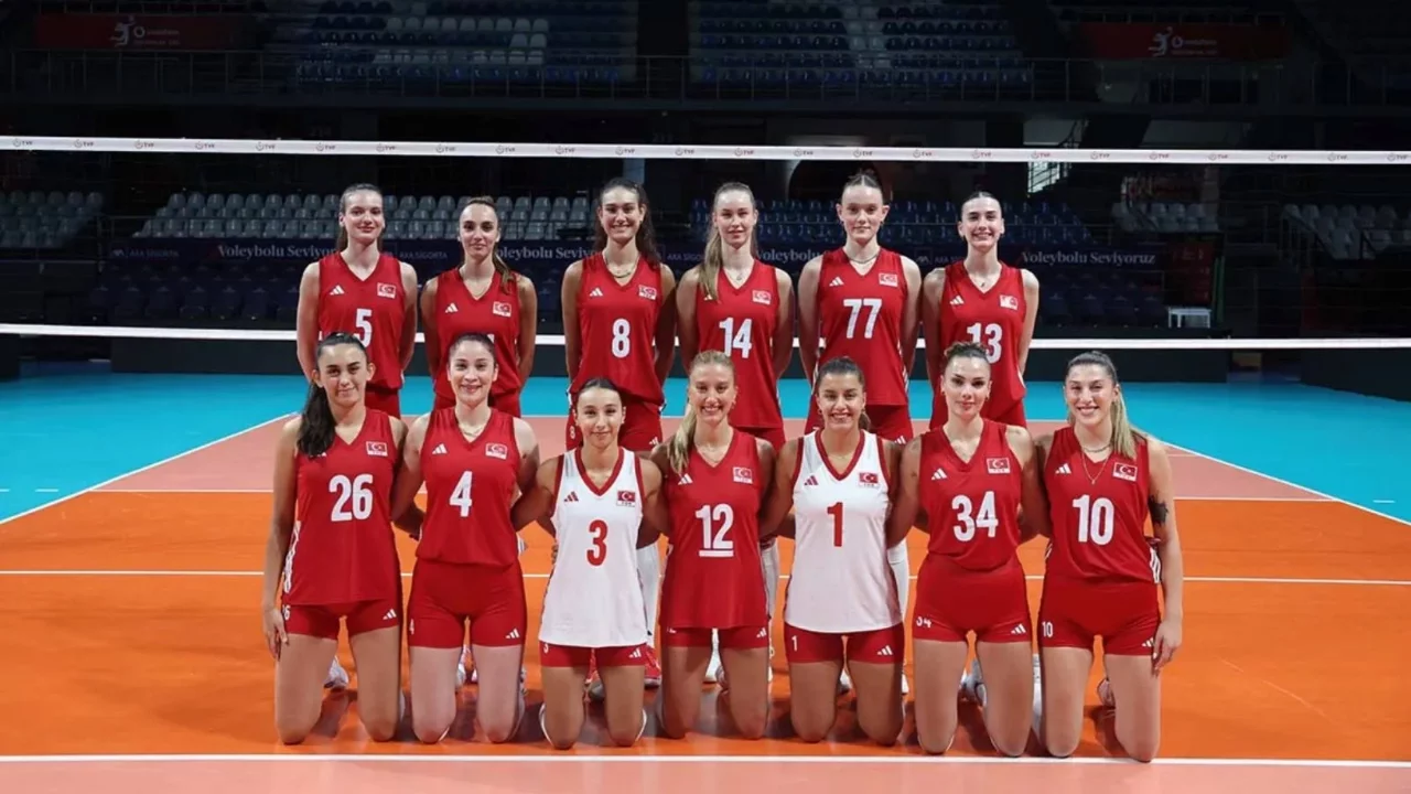 Kadın Milli Voleybol Takımı'ndan Akdeniz Oyunları'na güçlü başlangıç