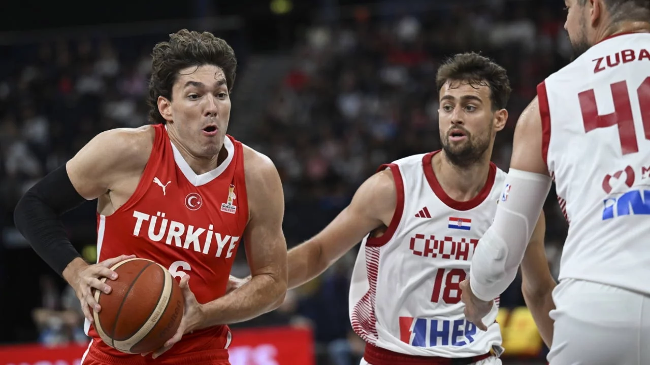 A Milli Erkek Basketbol Takımı, Hırvatistan'a 95-94 kaybetti