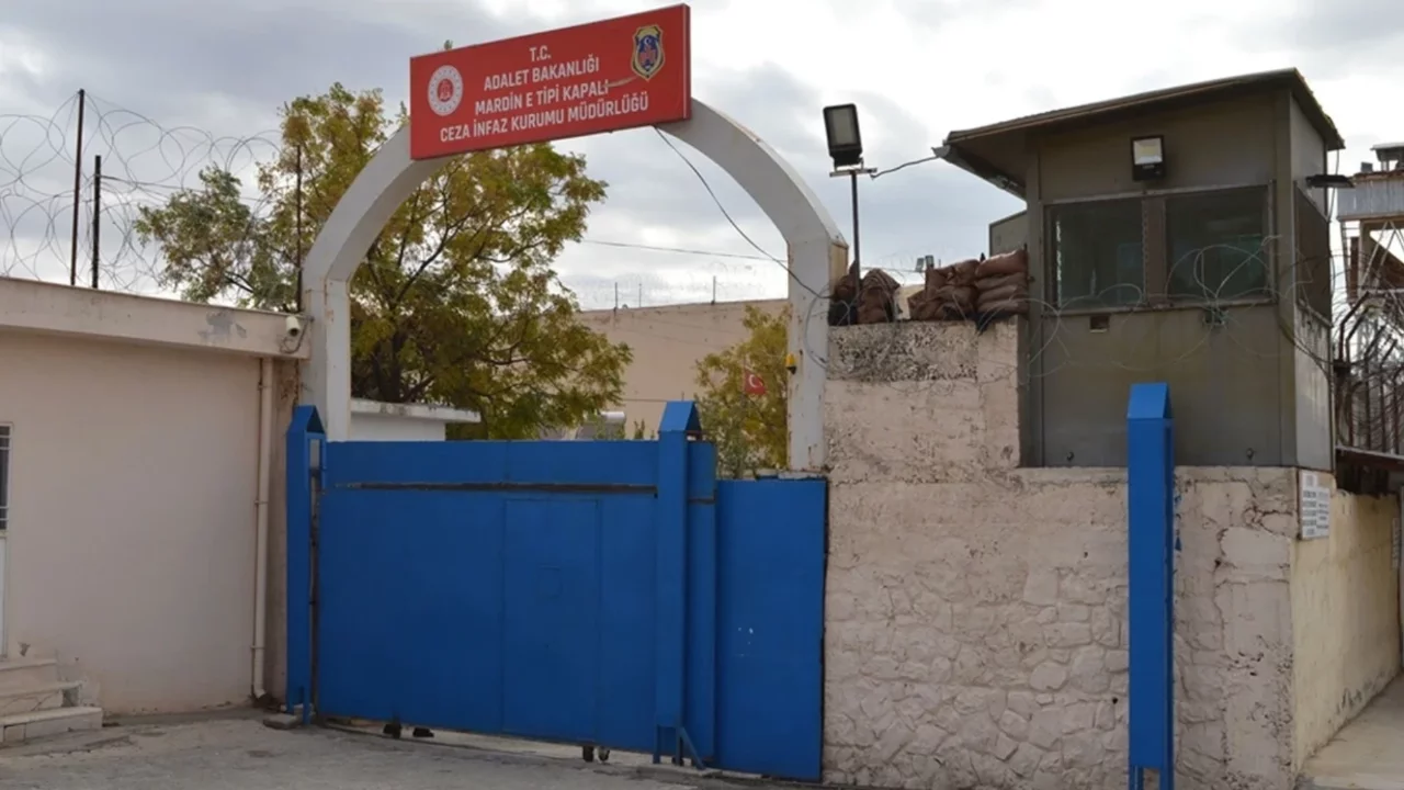 Kadın sağlık çalışanlarını tehdit etmişti: Şüpheli tutuklandı