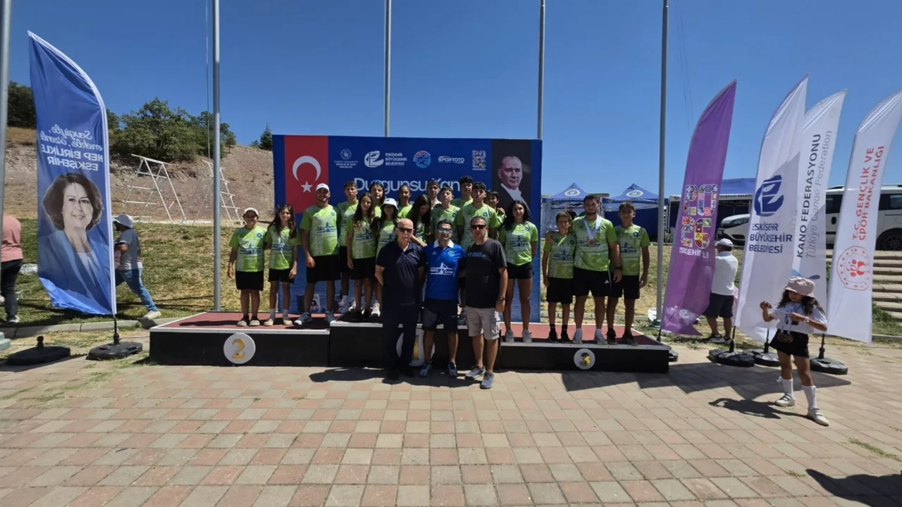 Bursa Büyükşehir Belediyespor kanocularından 12 madalya