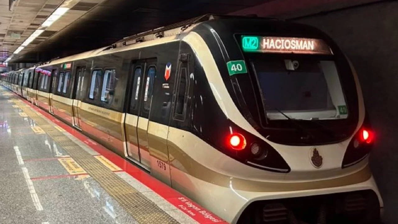 İstanbul'da metroda intihar girişimi