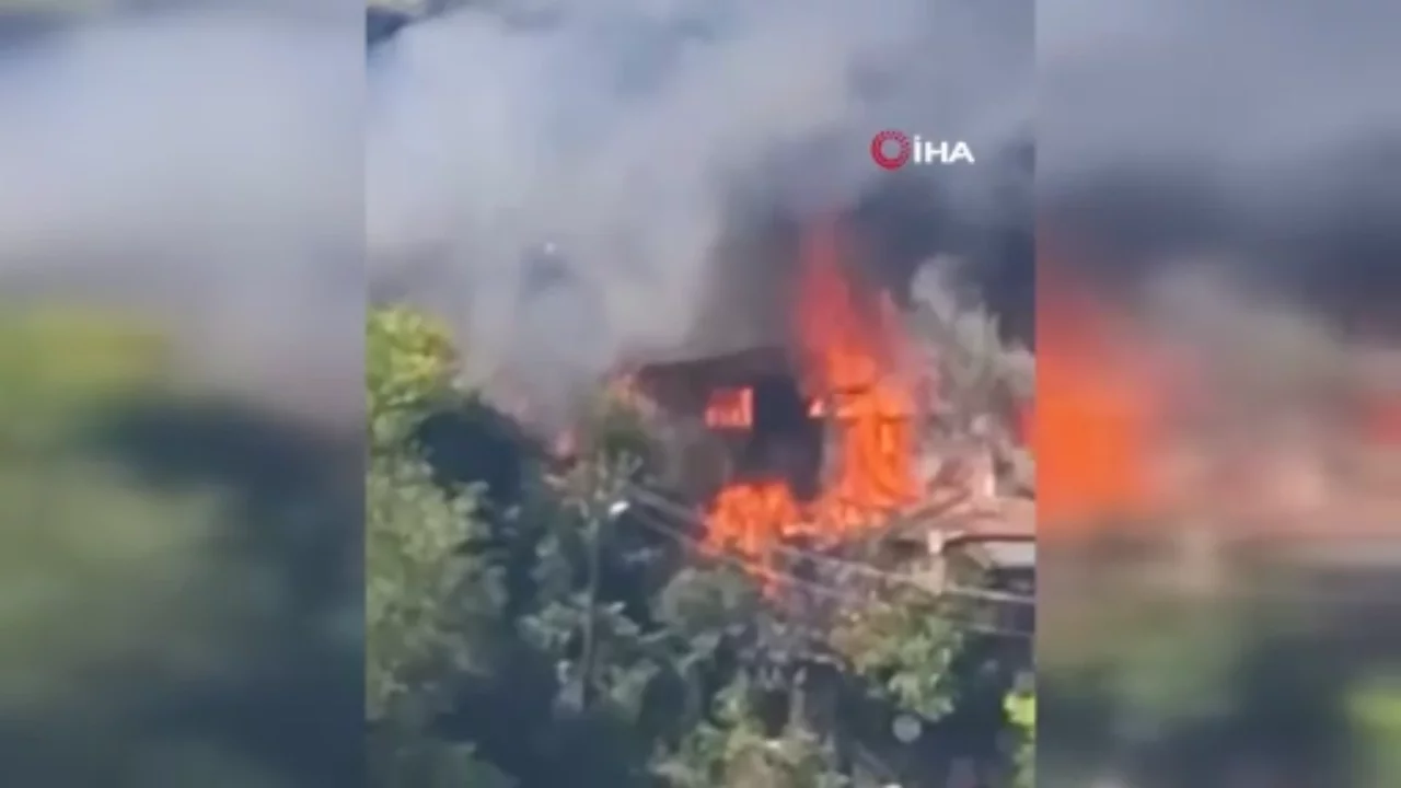 Piknik tüpleri bomba gibi patladı, iki ev küle döndü