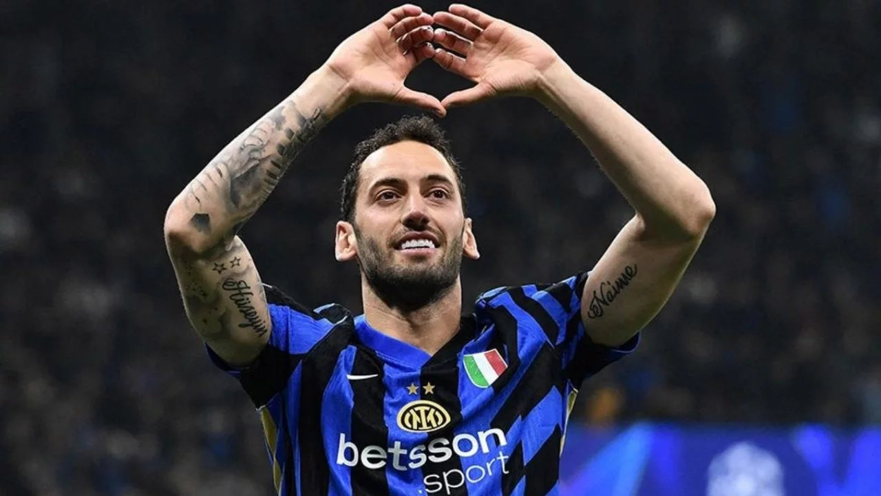 Hakan Çalhanoğlu'nun gol attığı maçta Inter sezona galibiyetle başladı
