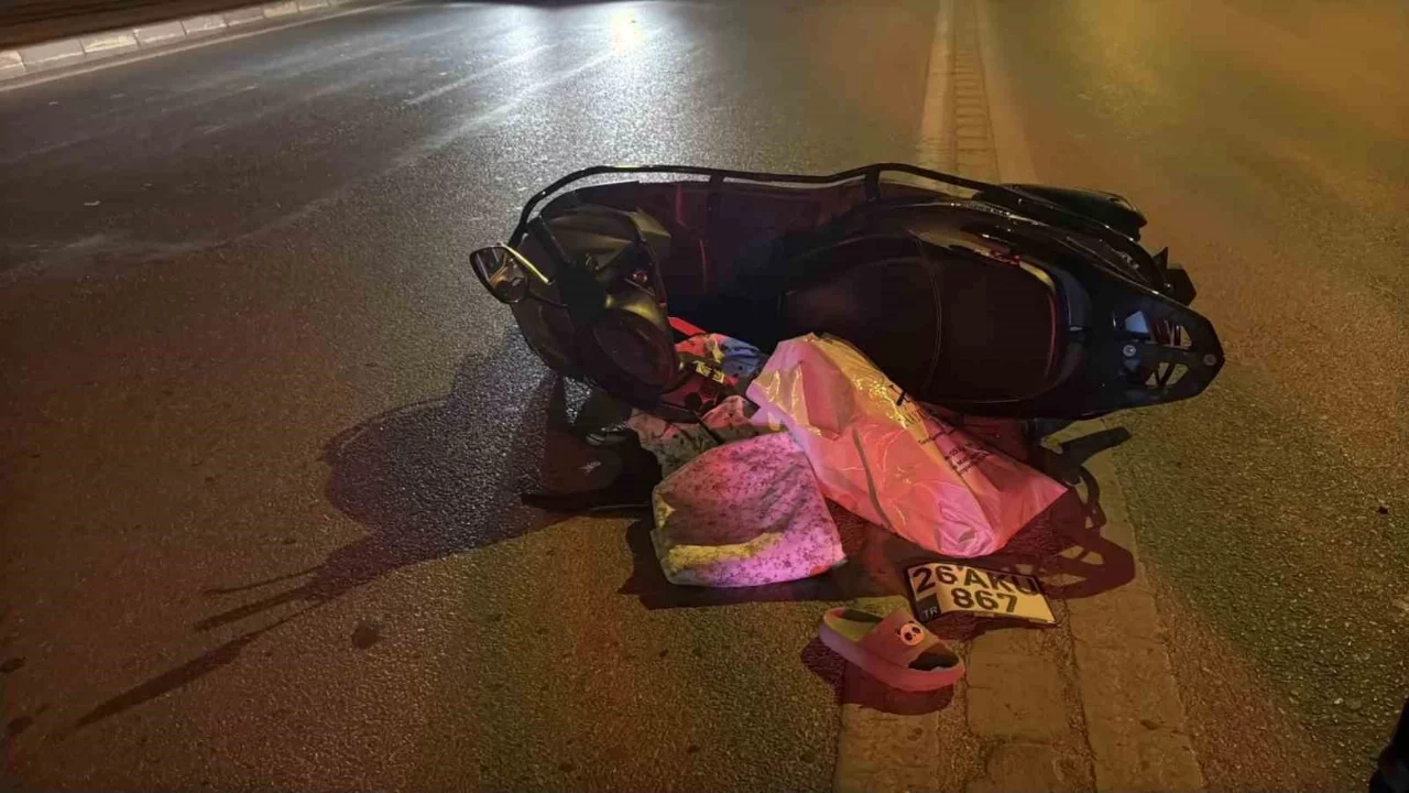 Eskişehir'de otomobil ile motosiklet çarpıştı: 2 kişi yaralandı