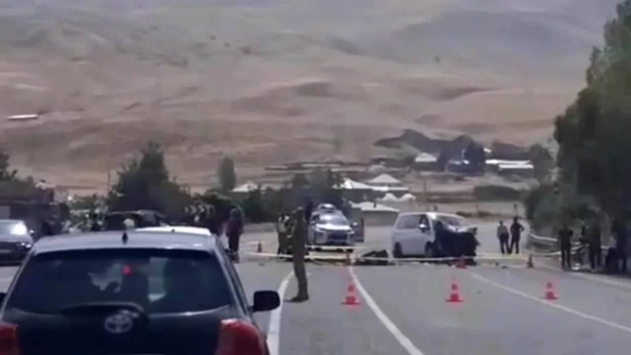 Kafa kafaya facia: 2 kişi öldü, 9 kişi yaralandı