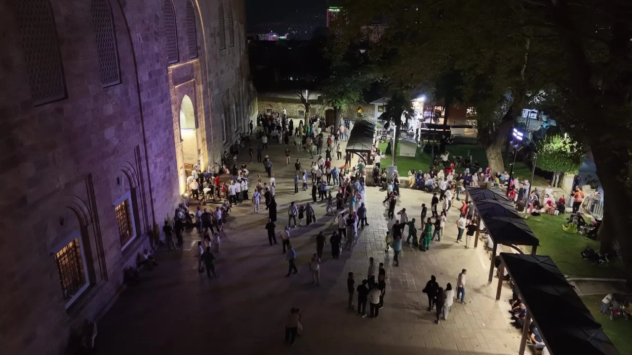 Mevlid Kandili Ulu Cami'de dualarla idrak edildi