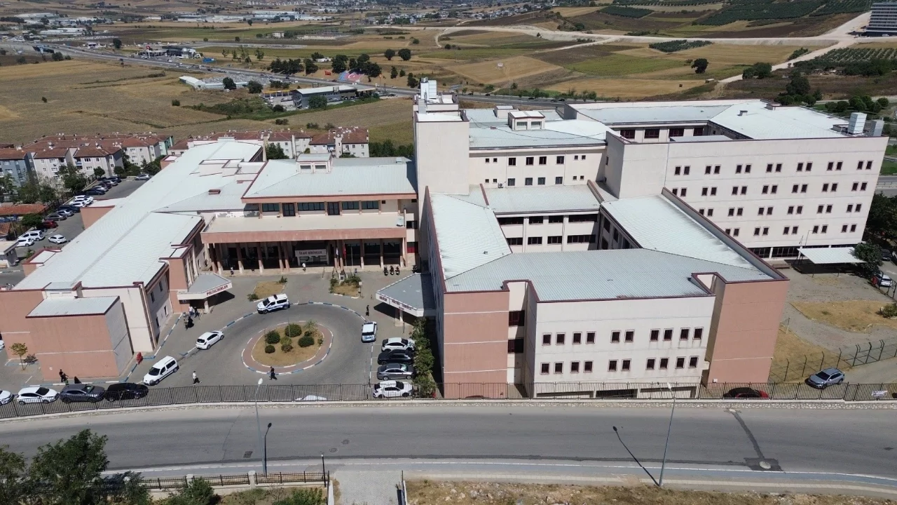 Bursa'daki 4 hastanede 'Çocuk ve Ergen Sigara Bırakma Polikliniği' hizmete girdi