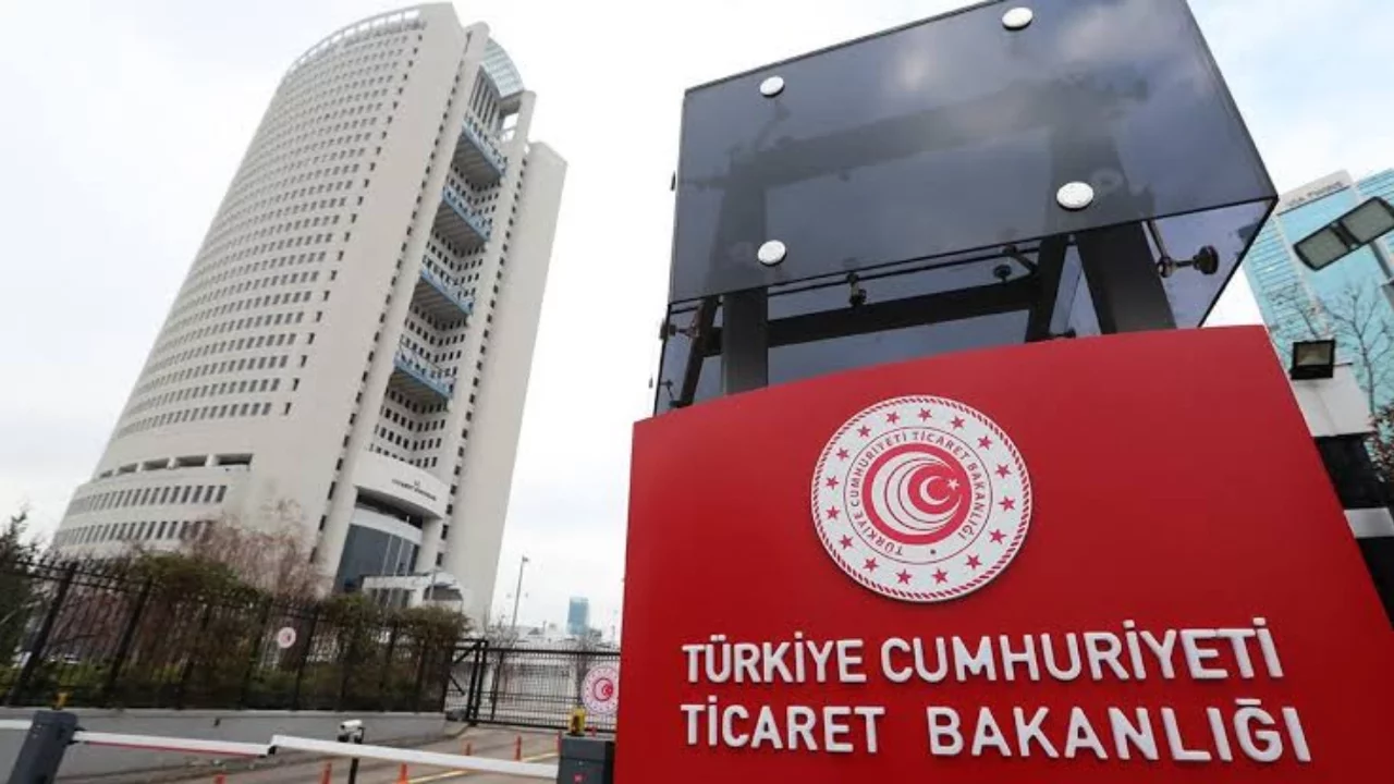 Bursa'da meraya dökülen domateslerle ilgili Bakanlıktan açıklama
