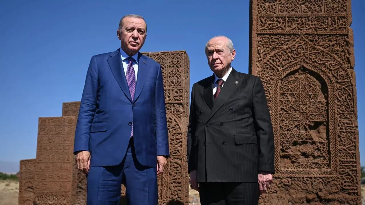 Cumhurbaşkanı Erdoğan ve Bahçeli, Ahlat'ta bir araya geldi