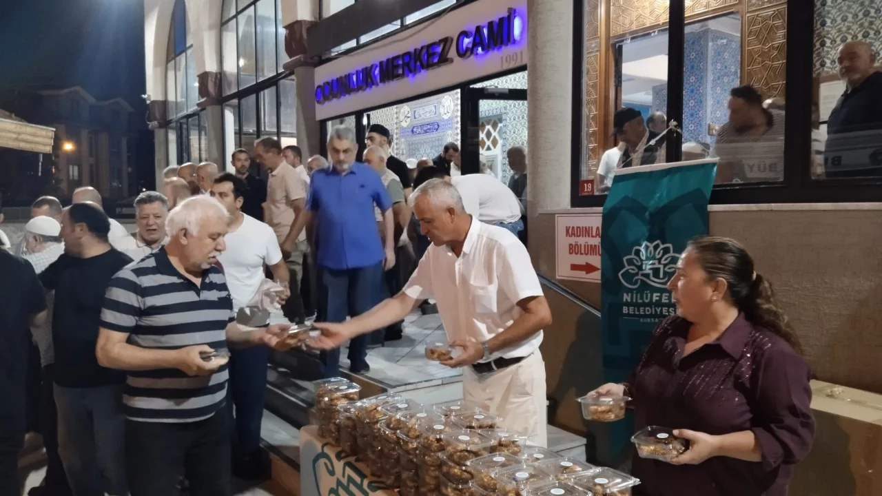 Nilüfer Belediyesi'den Mevlid Kandili dolayısıyla kandil simidi ikramı