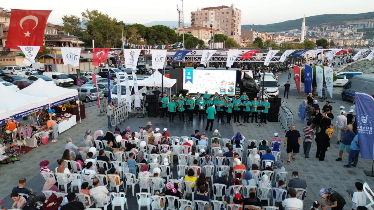 'Bursa'nın Fethinin 700'üncü Yılı' etkinliklerinin 15'inci durağı Gemlik oldu