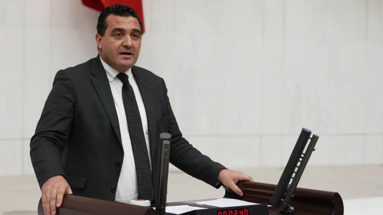 YENİ Partili Ulaş Karasu: Hak aramak meşrudur, örgütlenmek anayasal haktır, emek mücadelesi onurd...