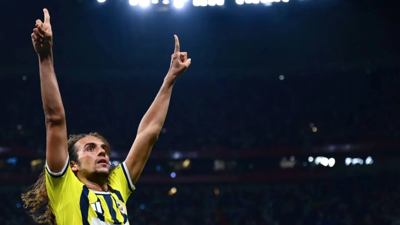 Avrupa'da taht değişti: Fenerbahçe, Galatasaray'ı geride bıraktı