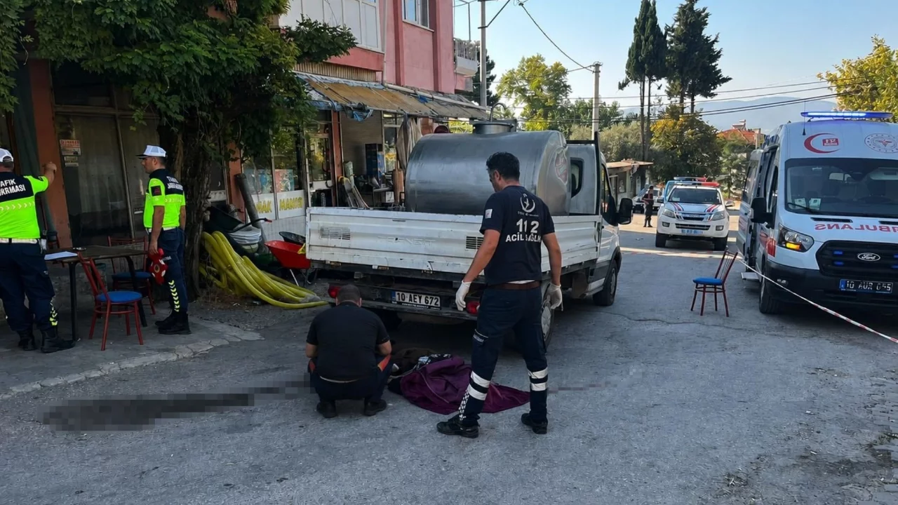 Balıkesir'de trafik kazası: 91 yaşındaki şahıs hayatını kaybetti