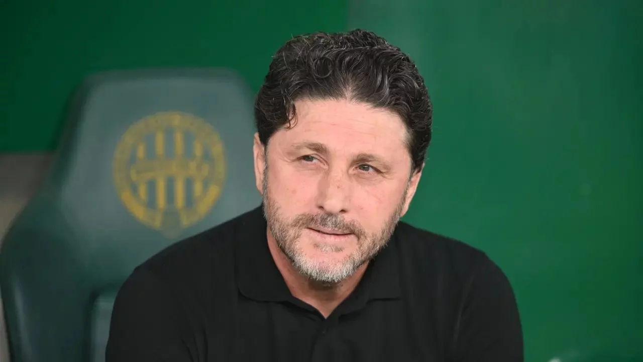 Trabzonspor Teknik Direktörü Fatih Tekke'den istifa kararı: 'Bu cezayı kendime veriyorum'