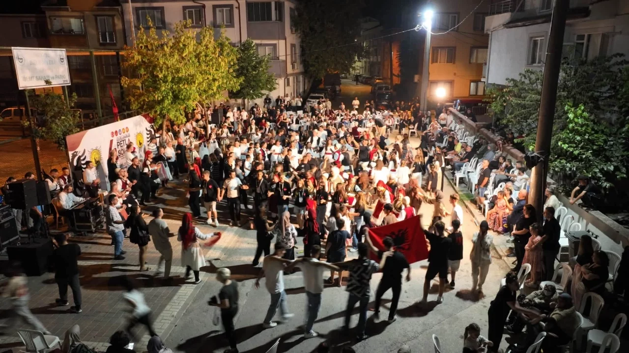 4. Uluslararası Petla Şöleni'nde Balkan kültürü İnegöl'de tanıtılıyor