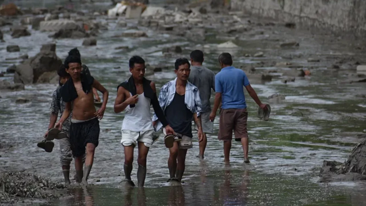 Nepal'deki selde hayatını kaybedenlerin sayısı 469'a çıktı