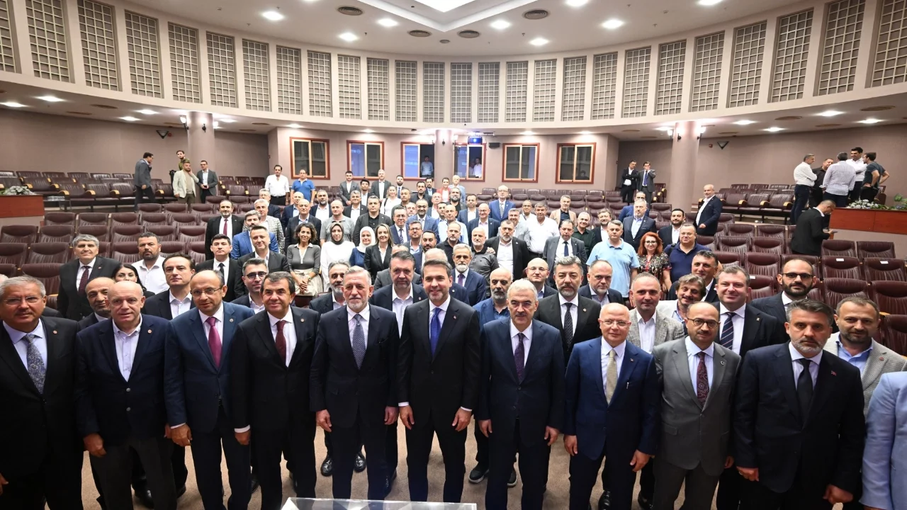 Bakan Bayraktar BTSO Meclisi'nde Bursa'nın enerji gündemini değerlendirdi