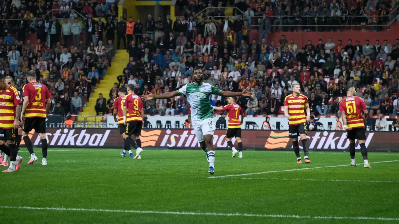 Bursaspor'dan Kayseri'de muhteşem geri dönüş!
