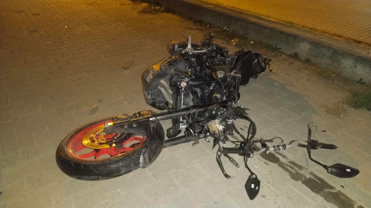 Bursa'da devrilen motosikletin sürücüsü hayatını kaybetti