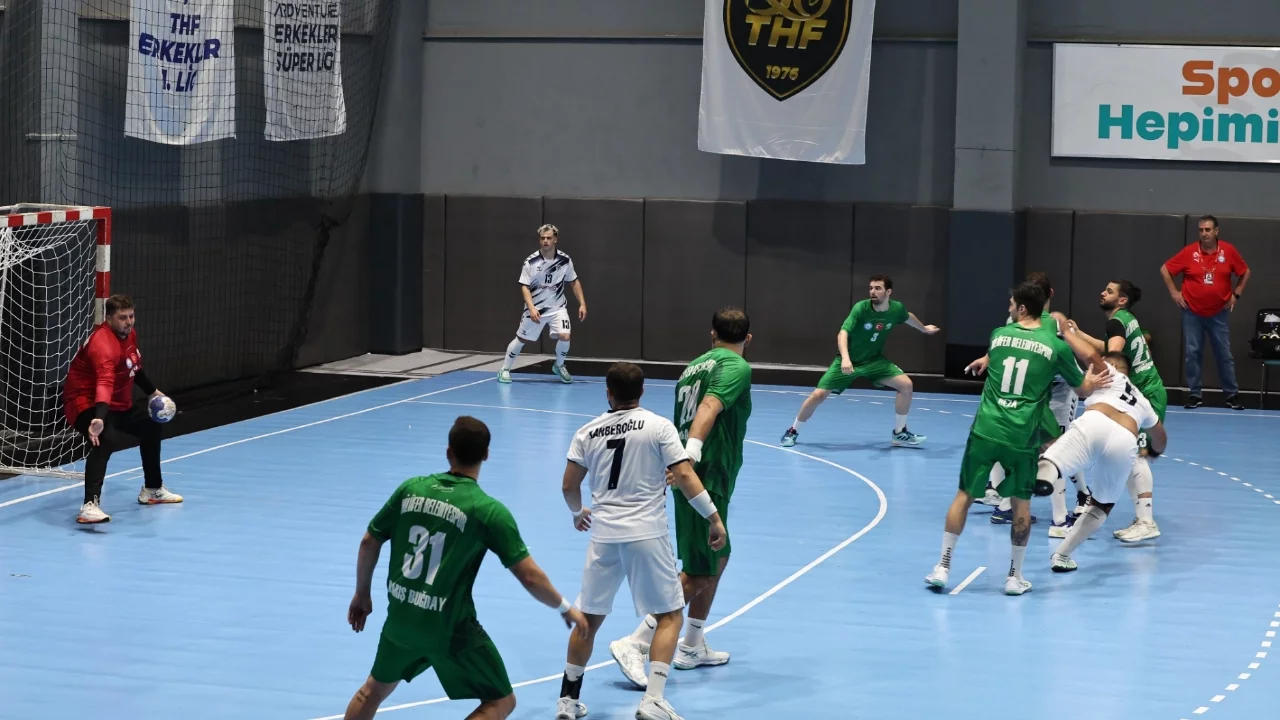 Nilüfer Belediyespor Kulübü Erkek Hentbol Takımı, lige galibiyetle başladı