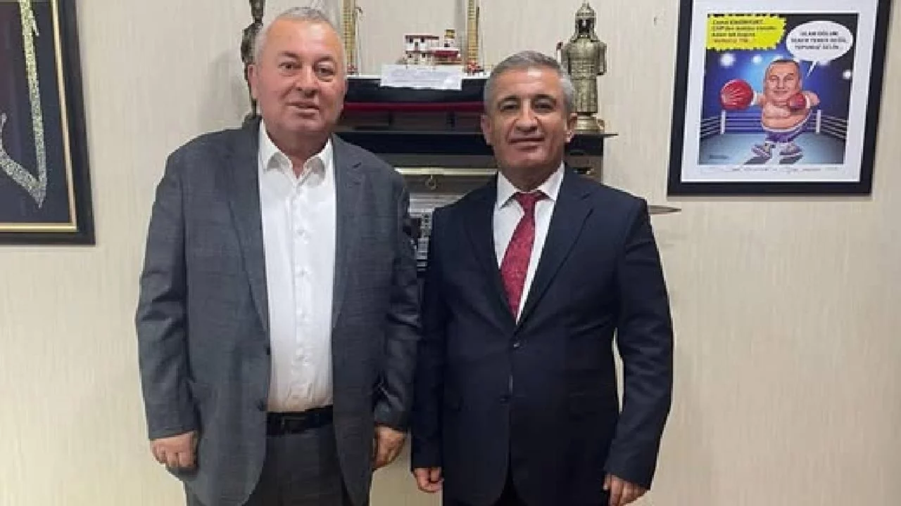 Cemal Enginyurt'un danışmanı gözaltına alındı