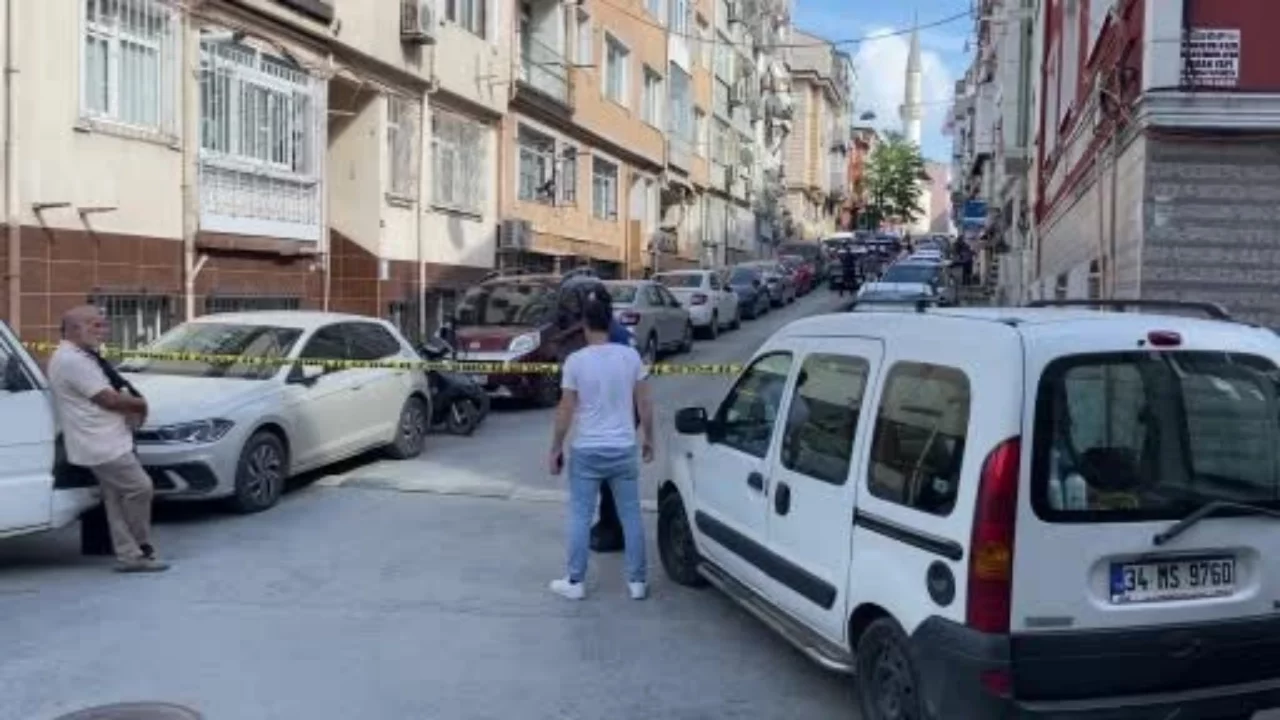 Fatih'te aile faciası: Eşi ve kızını katledip intihar etti!