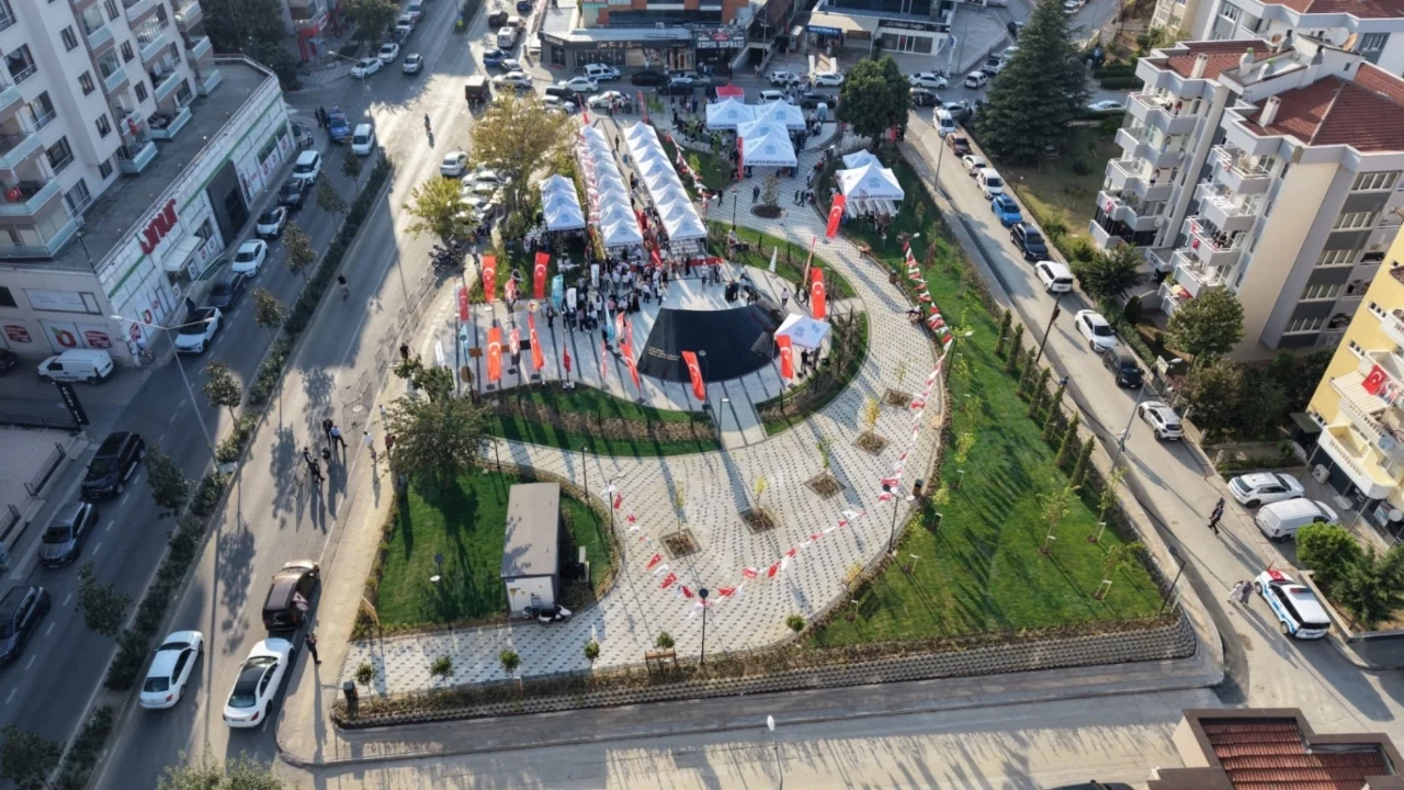Nilüfer'de 103 şehidin adı ölümsüzleşti! Şehitler Anıtı ve Nilüfer Şehitlik Parkı açıldı