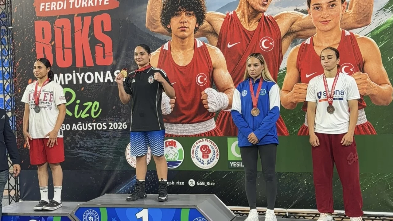 Bursa Büyükşehir Belediyesporlu boksçulardan önemli başarı