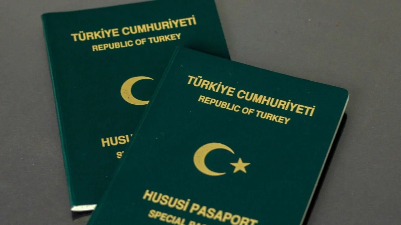 İki gruba daha yeşil pasaport talebi: Bakanlık'tan açıklama geldi