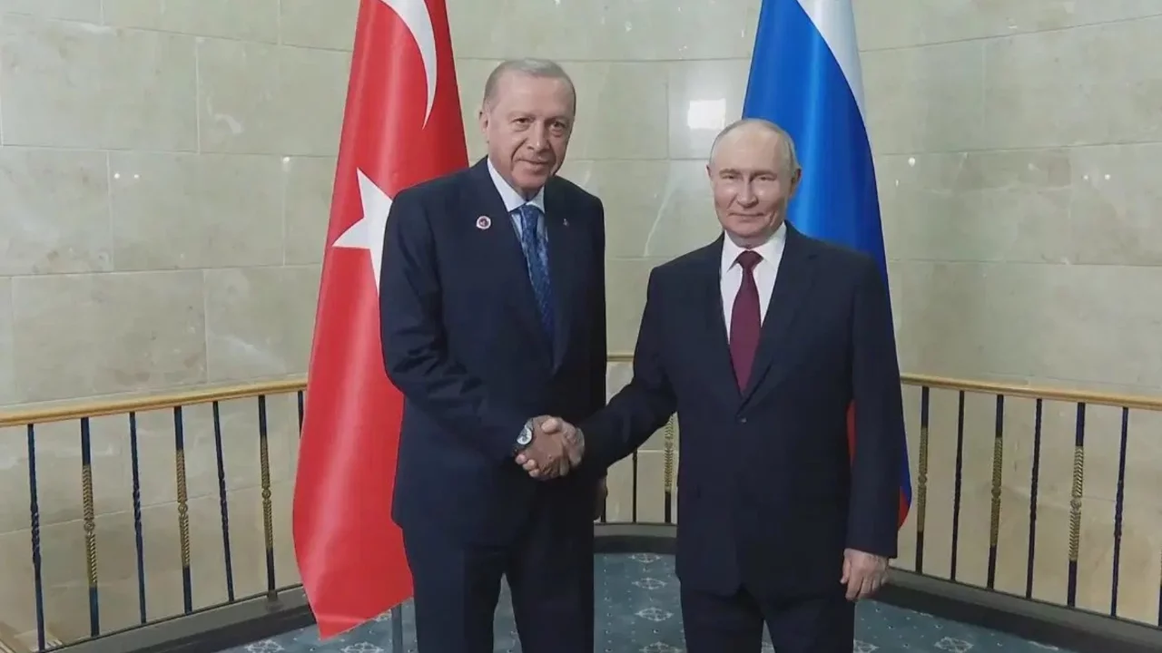 ŞİÖ Zirvesi'nde dikkat çeken buluşma: Cumhurbaşkanı Erdoğan Putin ile görüştü