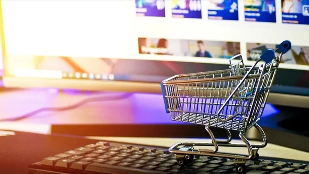 Ticaret Bakanlığından indirim reklamlarına düzenleme: 10 gün kuralı geliyor