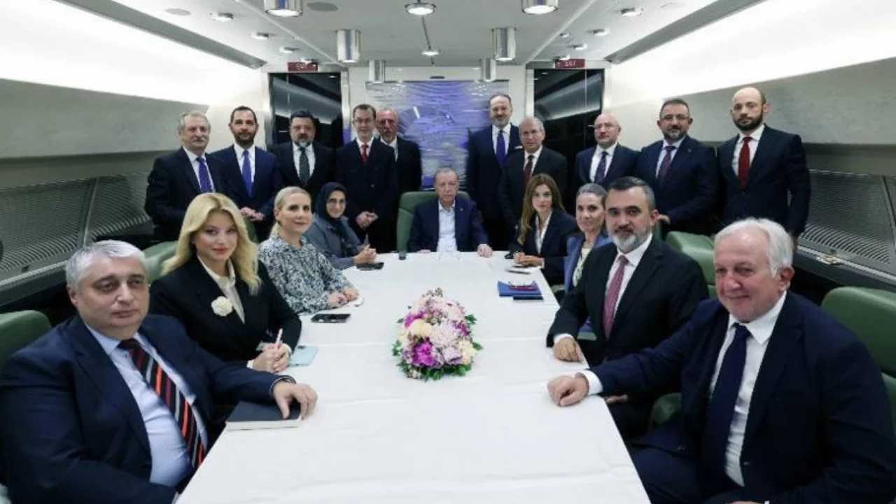Cumhurbaşkanı Erdoğan: Yunanistan, girdiği yanlış yoldan dönmeli