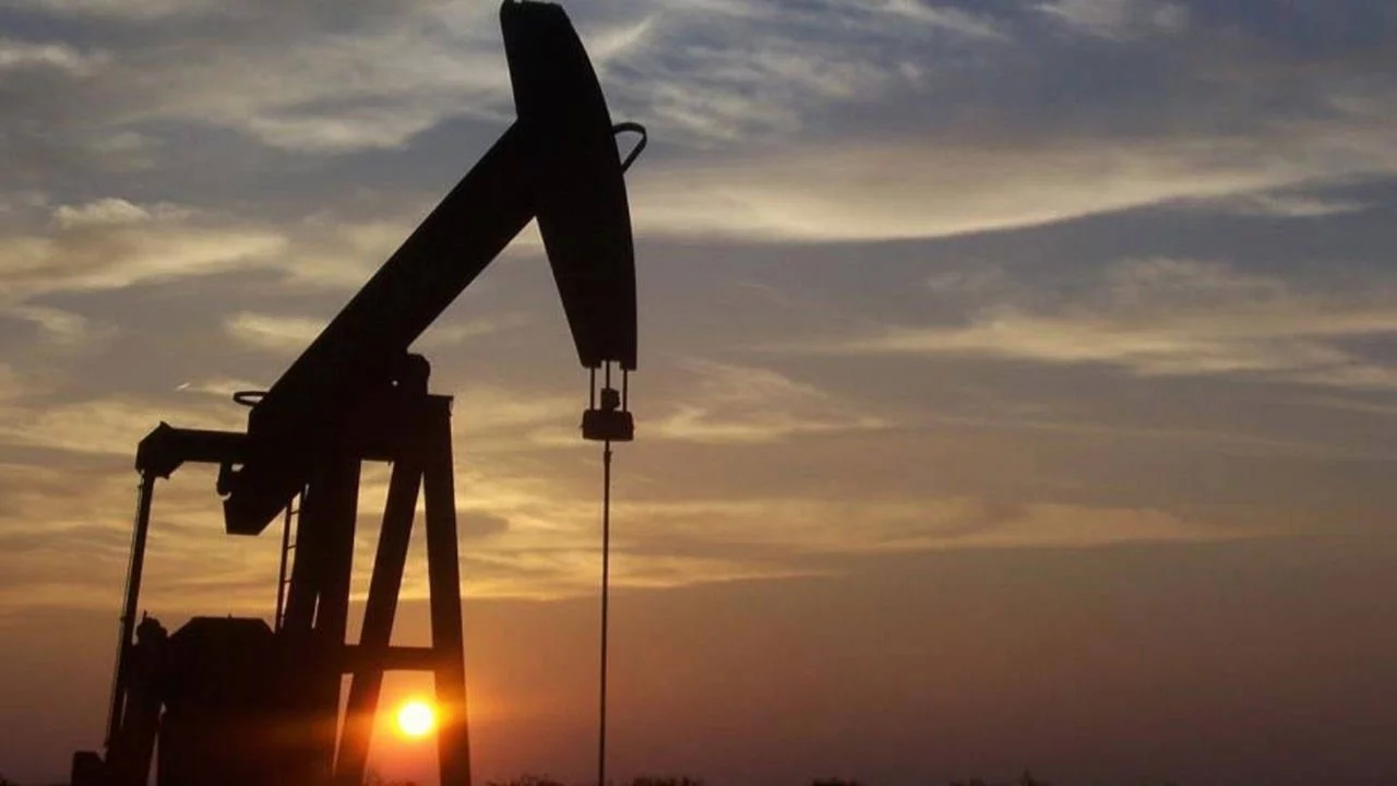 Brent petrolün varil fiyatı 95 doları aştı