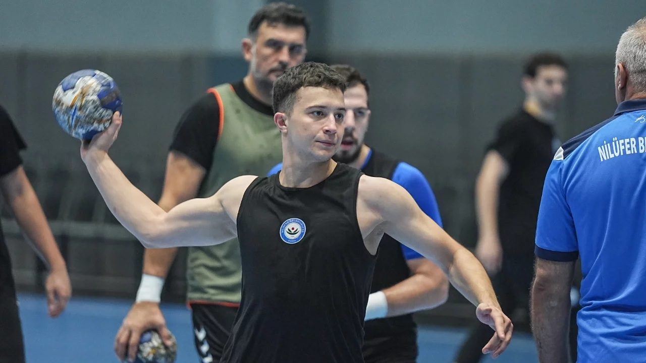 Nilüfer Belediyespor Erkek Hentbol Takımı zirveyi hedefliyor
