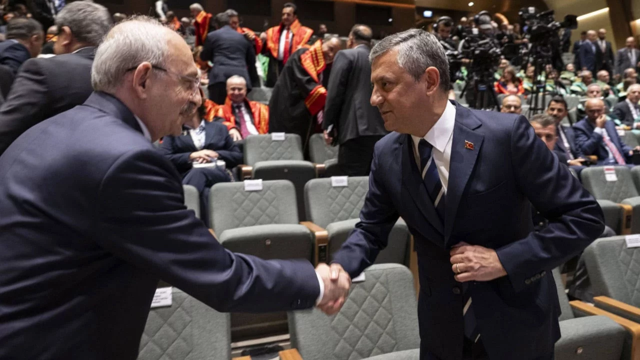 Özgür Özel'den Kılıçdaroğlu ile tokalaşması hakkında açıklama