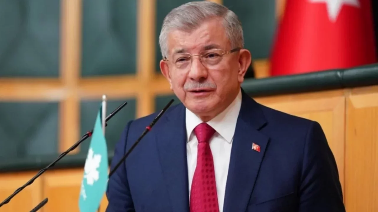 Ahmet Davutoğlu hakkında soruşturma başlatıldı