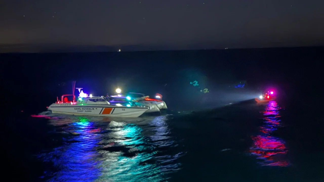 Tekirdağ açıklarında motoryat yangını