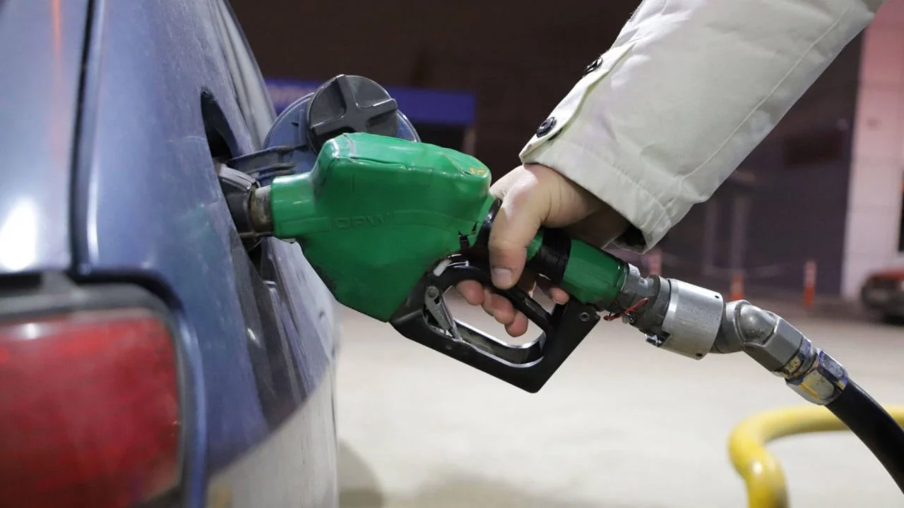 Akaryakıt fiyatları uçtu: Motorin 100 TL'ye koşuyor!