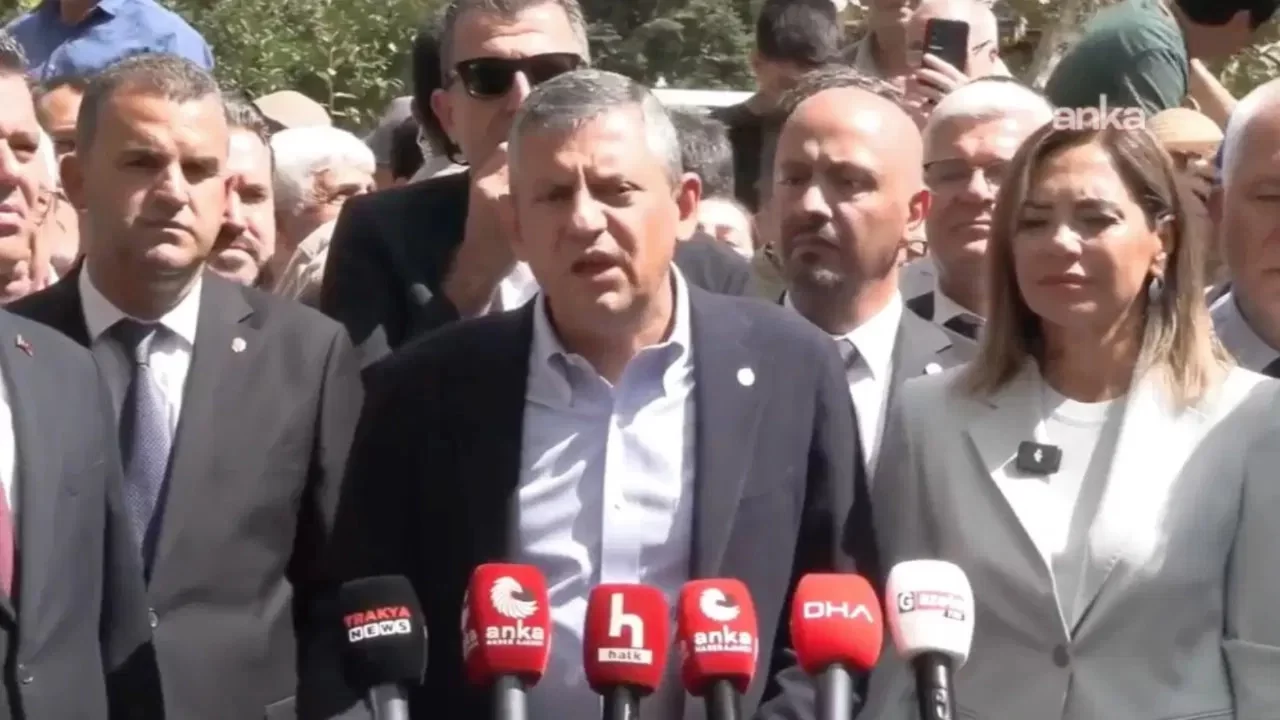 Özel'den 'Üsküdar' çıkışı: 'Millet gözaltındayken kapkaç yapacaklar!'