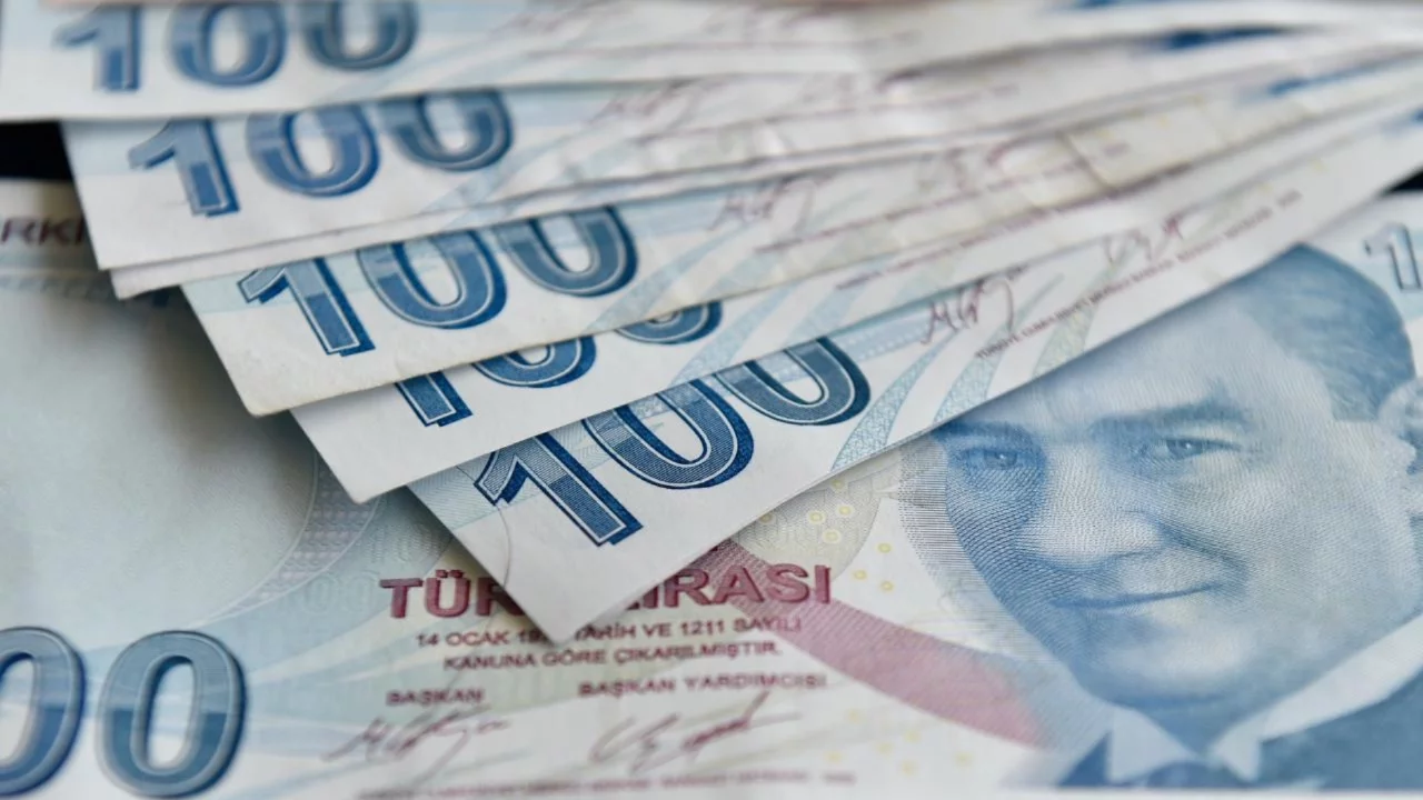 Eylül ayı yaşlı ve engelli aylıkları hesaplara yatırılmaya başlandı