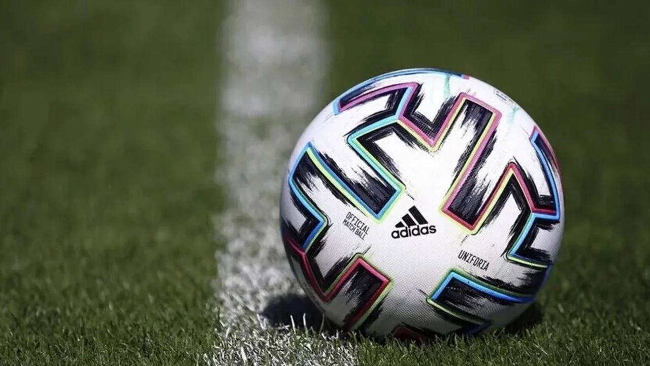 Derbi saat kaçta? Fenerbahçe Beşiktaş maçı hangi kanalda?