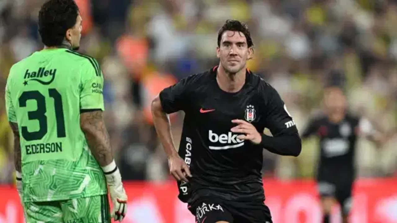 Beşiktaş deplasmanda Fenerbahçe'yi 2-1 yendi